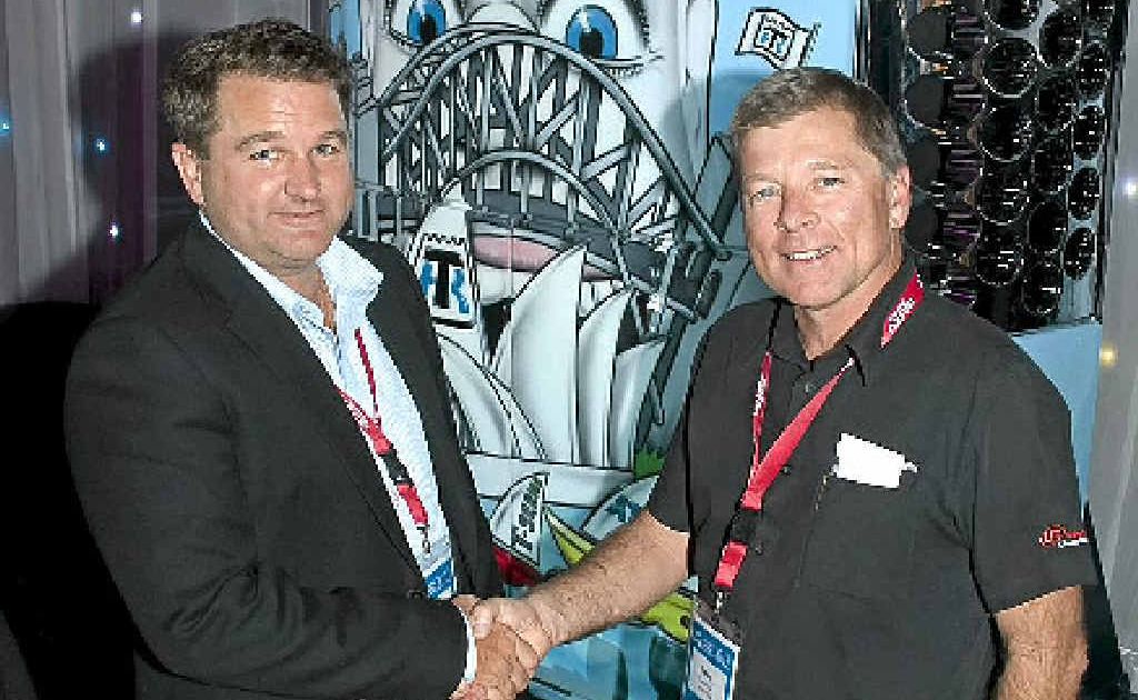 CARBON WARNING: Thermo King Australasia regional director Peter Lawrence (right) pictured with Darren Eather from Wickham Freight Lines, the winning bidder for Thermo King’s decorated contribution to the ATA auction this year. CARBON WARNING: Thermo King Australasia regional director Peter Lawrence (right) pictured with Darren Eather from Wickham Freight Lines, the winning bidder for Thermo King’s decorated contribution to the ATA auction this year.